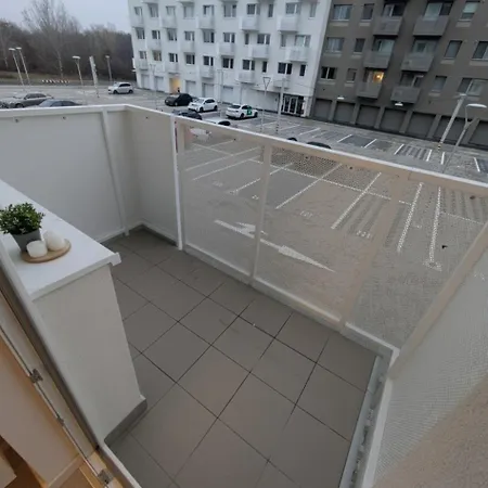 Sadba Apartment, 1-4 Guests, Free Parking & Wifi, 15 Min From Downtown Apartman Pozsony