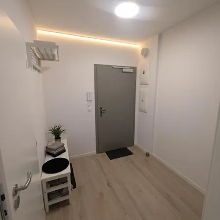 Bratislava, Sadba Family Apartment, Balcony, Free Parking, Airport 1km, Old Town 8km